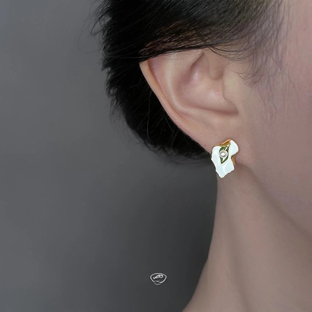 Light Luxury Enamel Leaf Stud Earrings With High Gloss Pearl Copper Floral Jewelry For Women