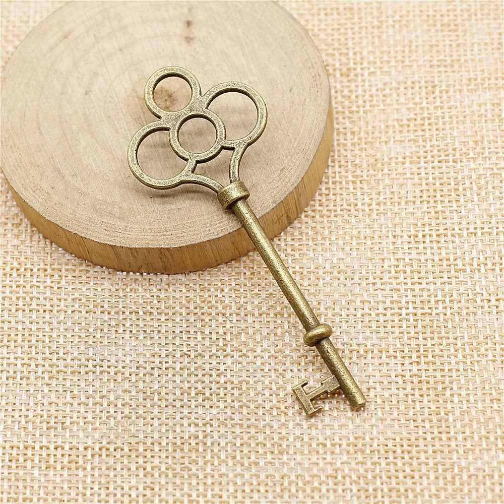74mm 5.2g Antique Bronze Zinc Alloy Key Charm Pendant for DIY Necklace Bracelet Jewelry Making