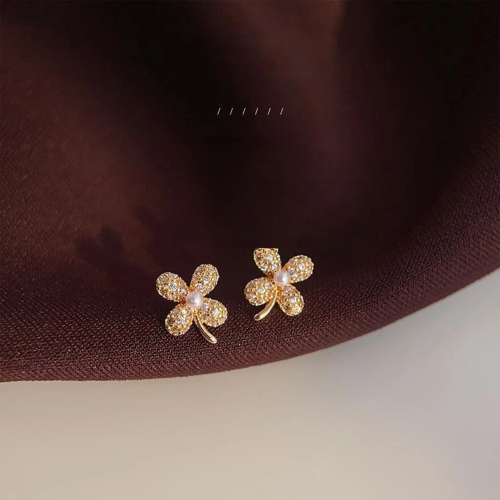 Micro Pave Zircon Flower Stud Earrings Copper Minimalist Daily Jewelry