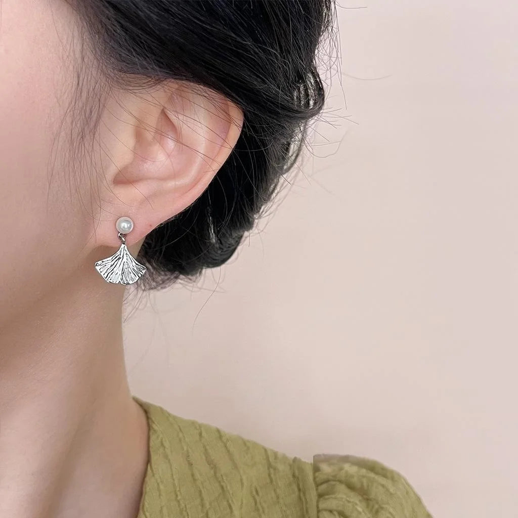 Luxury Ginkgo Leaf Drop Earrings Copper Glass Pearl Textured Leaf Design Commuter Jewelry