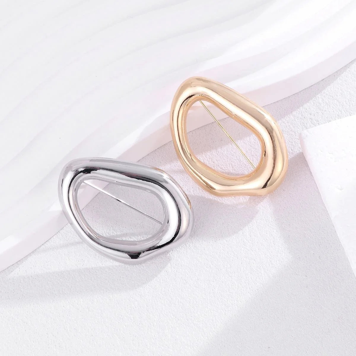 Elegant Smooth Irregular Oval Ring Alloy Brooch Silver Tone Lapel Pin Corsage Suit Accessory Gift