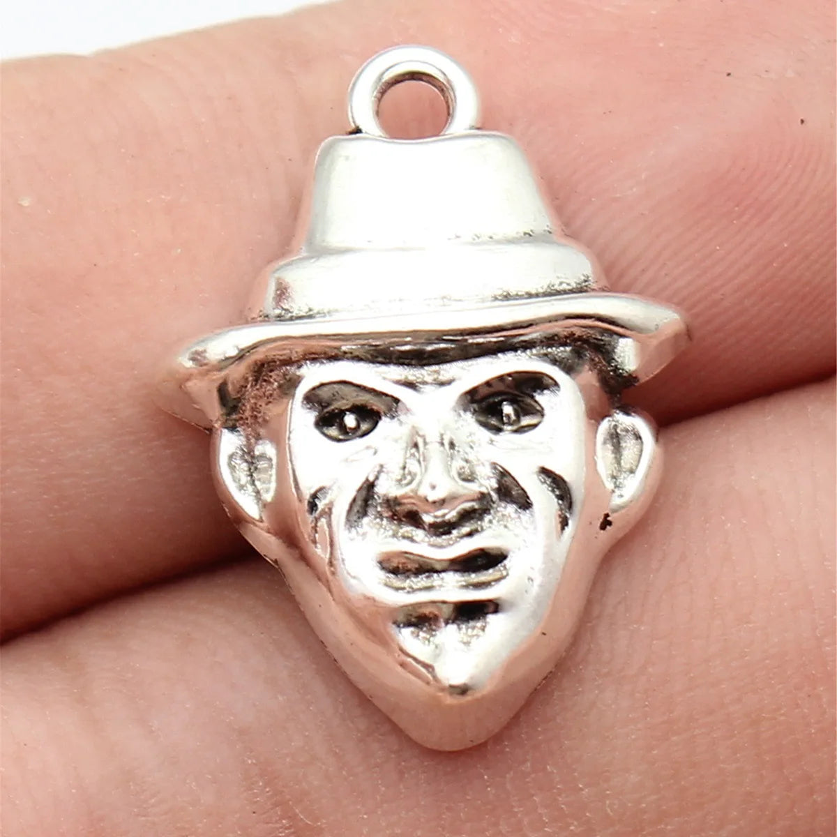 25x18mm 2.3g Antique Silver Zinc Alloy Hat Person Charm Pendant for DIY Necklace Bracelet Accessories