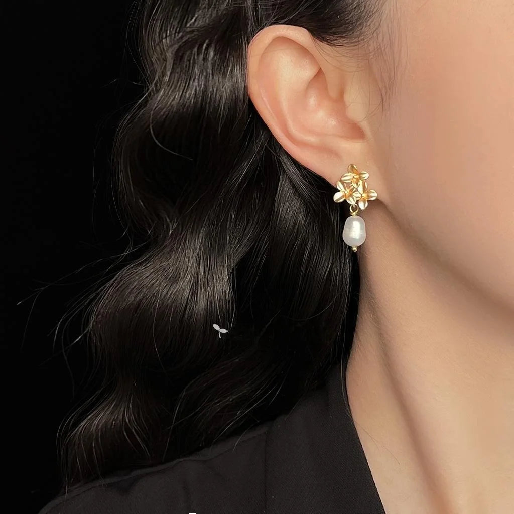 Light Luxury Handmade Floral Drop Earrings With Natural Freshwater Pearls And Silver Plated