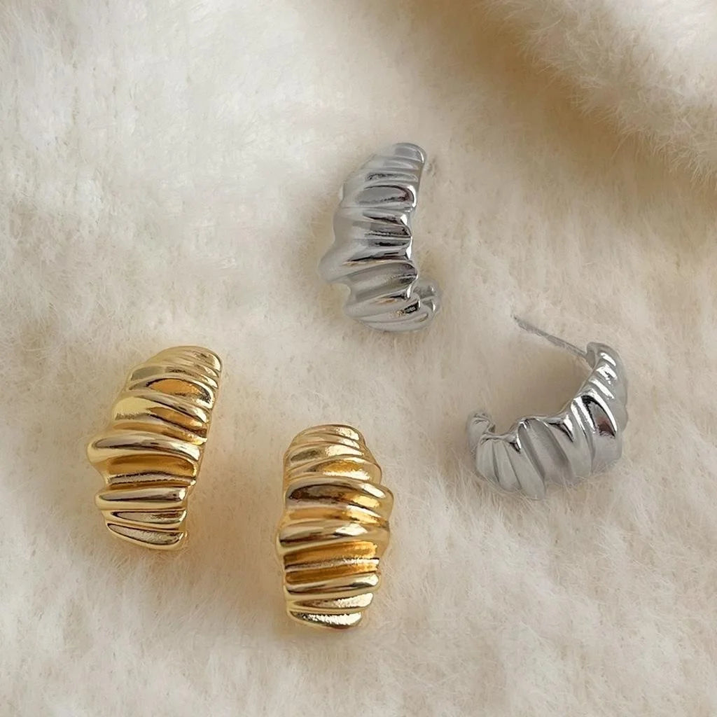 14K Gold Plated Copper Geometric Wrinkle Stud Earrings For Women Light Luxury Designer Style