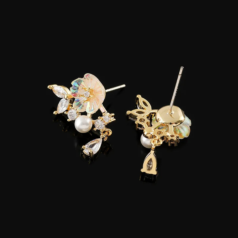 Elegant Flower Shell Pearl Rhinestone Alloy Stud & Clip On No Piercing Summer Forest Style Earrings