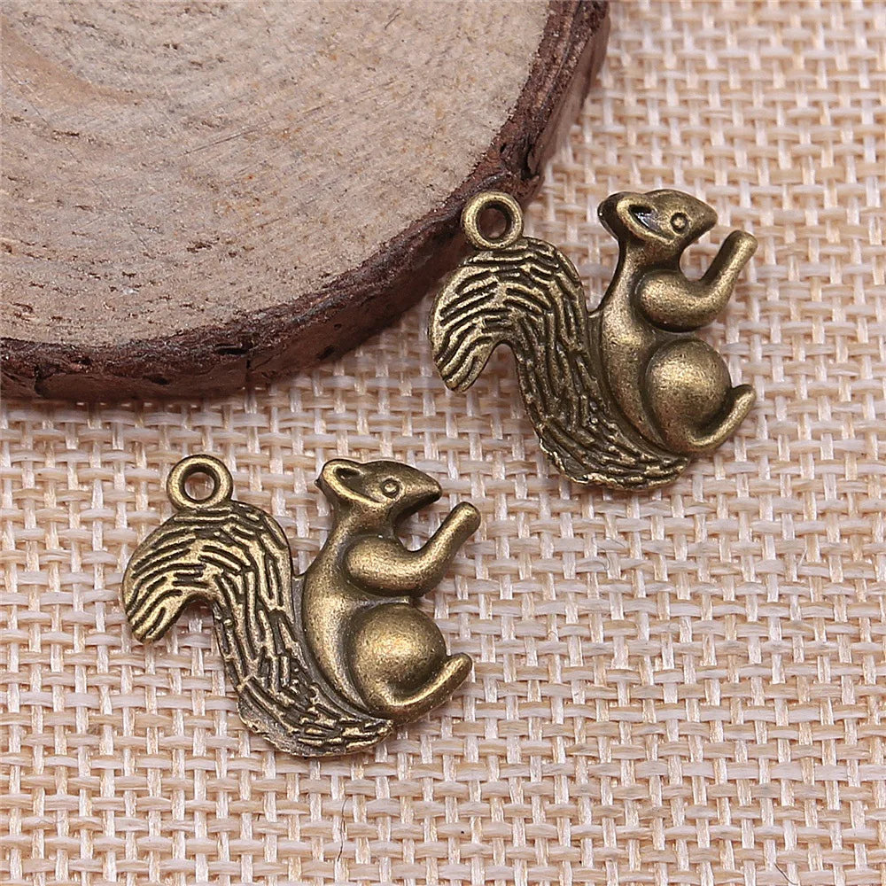 21x21mm 2.5g Zinc Alloy Squirrel Charm Pendant for DIY Necklace Bracelet Jewelry Making