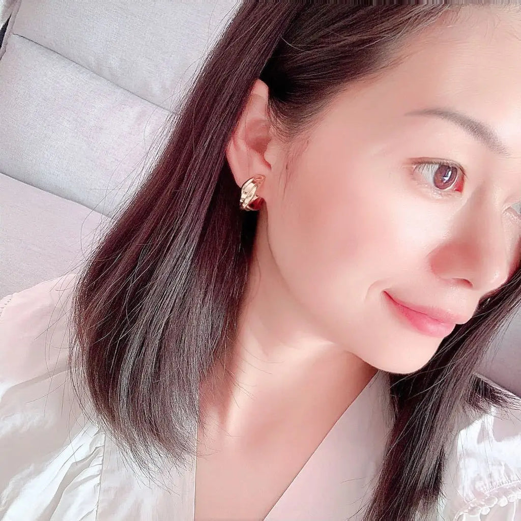 Vintage Gold Alloy Twisted Hoop Circle Stud & Clip On No Piercing Minimalist Metal Earrings