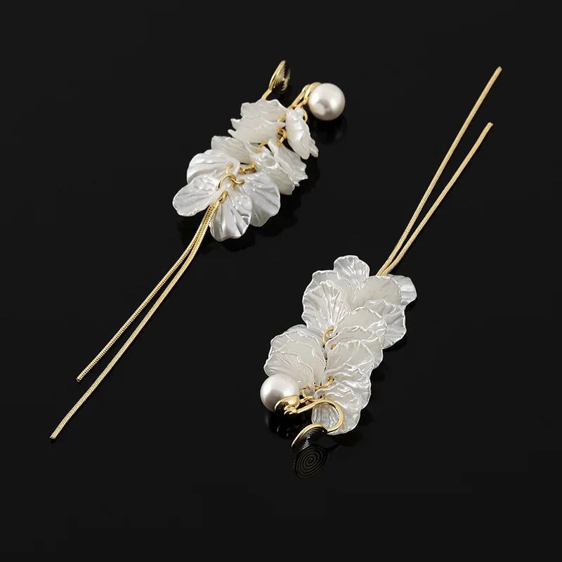 Elegant Pearl Flower Petal Statement Long Tassel Alloy Stud & Clip On No Piercing Dangle Earrings