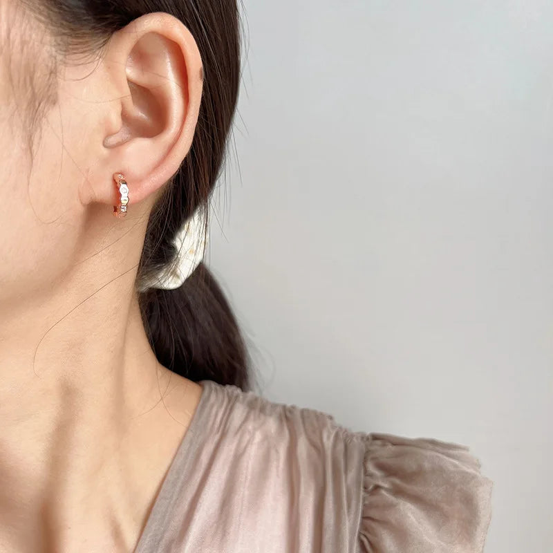Elegant Rose Gold Honeycomb Spiral C Hoop Alloy Rhinestone Stud & Clip On No Piercing Earrings