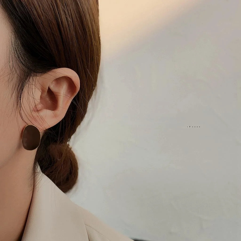 14K Gold Plated Alloy Hollow Enamel Asymmetric Round Geometric Stud Earrings Maillard Style