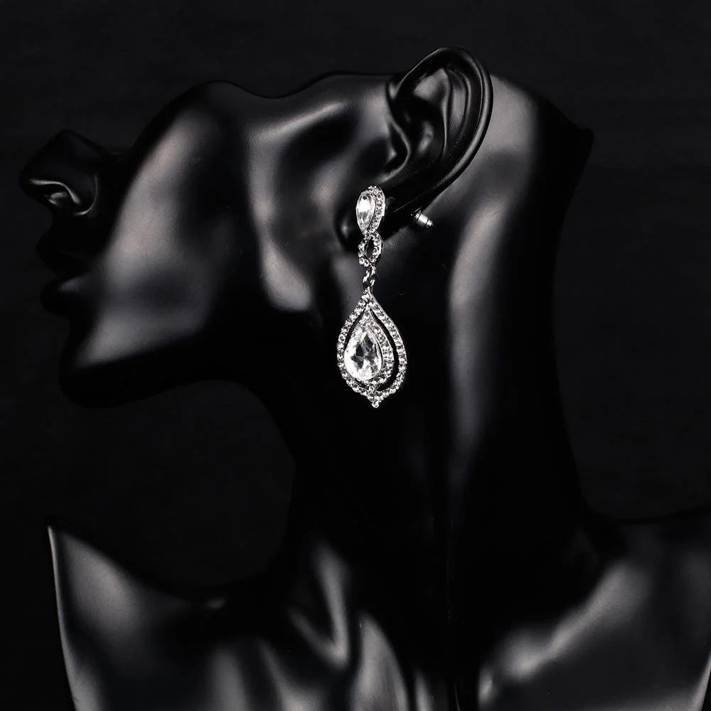 Luxury Teardrop Rhinestone Alloy Brooch With Sparkling Crystal Bridal Lapel Pin Corsage Suit Accessory Gift
