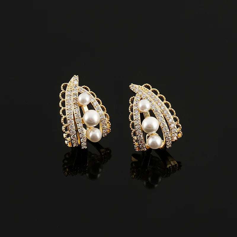Gold Alloy Lace Fan Shape Pearl Rhinestone Luxury Stud & Clip On No Piercing French Style Earrings