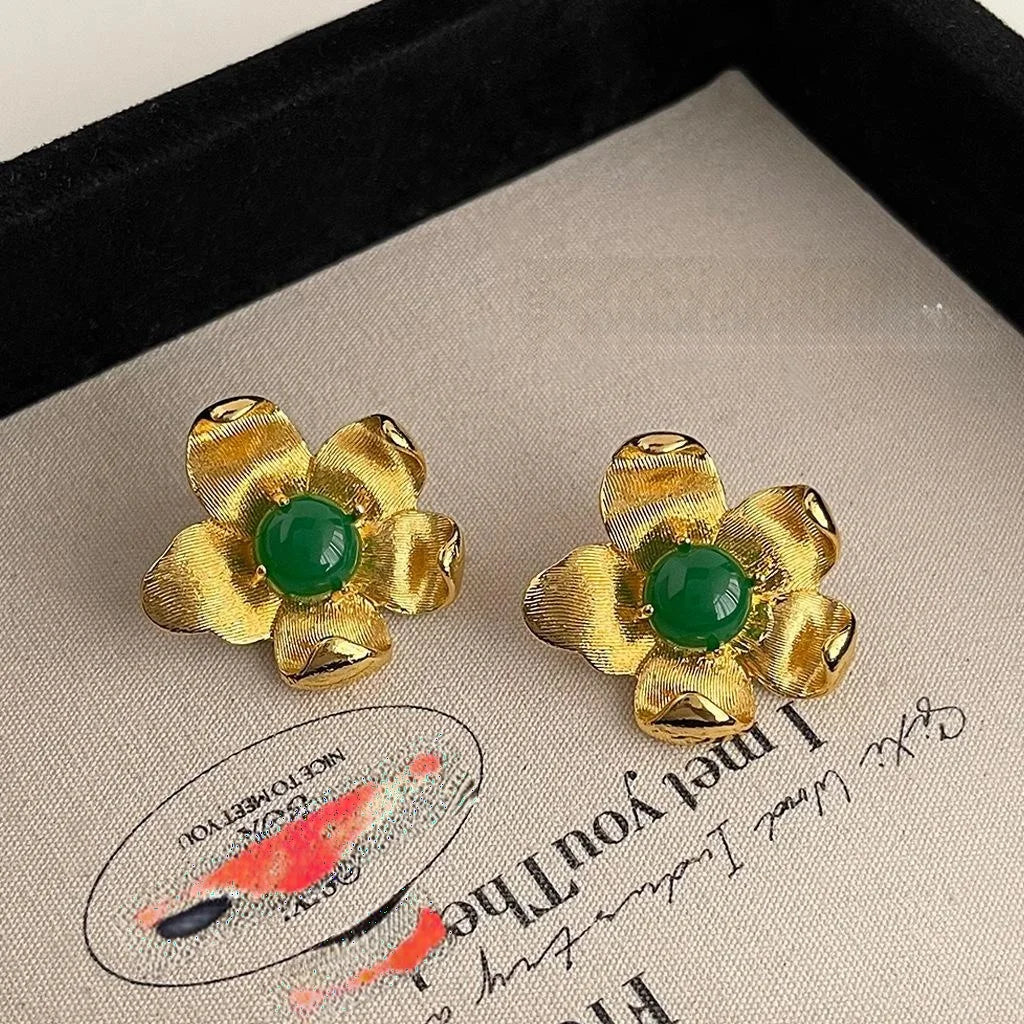 Vintage Resin Flower Drop Earrings French Palace Style Light Luxury Statement Jewelry