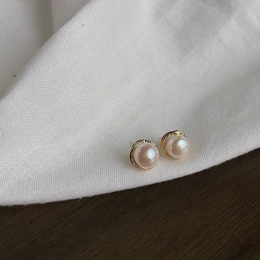 14K Gold Plated Copper Freshwater Pearl Stud Earrings Minimalist Round Geometric Light Luxury Jewelry