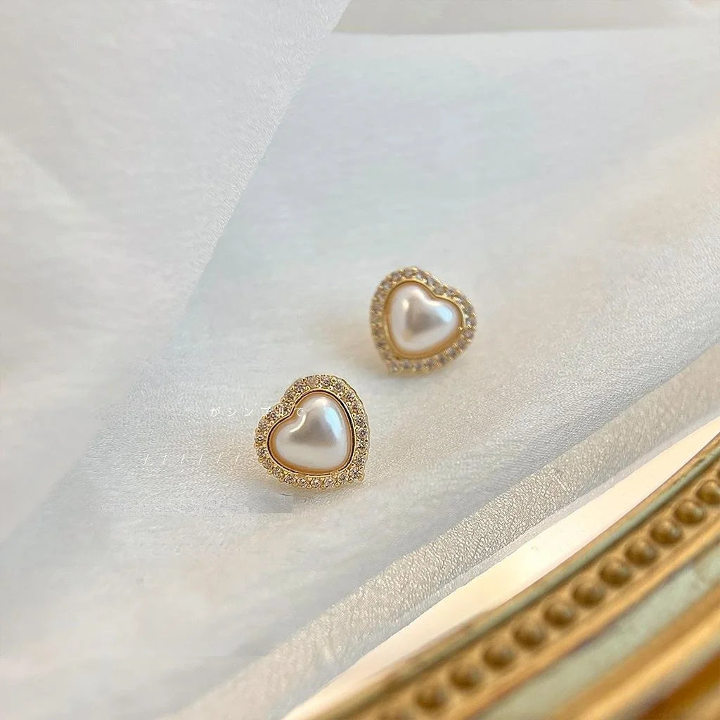 French Hepburn Style Micro Pave Zircon Heart Stud Earrings Copper Light Luxury Jewelry