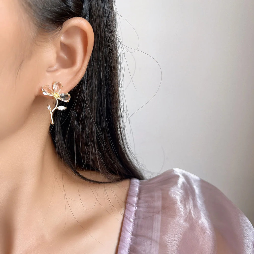 Elegant Crystal Zircon Flower Stem Stud & Clip On No Piercing Gold Alloy Women's Fashion Earrings