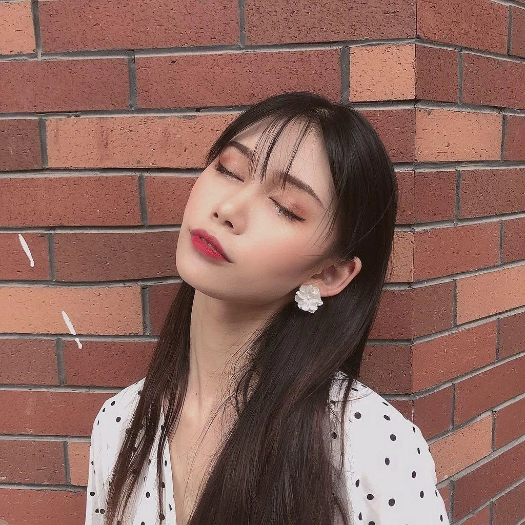 Silver Plated Pin Resin White Flower Stud Earrings For Women Summer Fresh Fashion Jewelry
