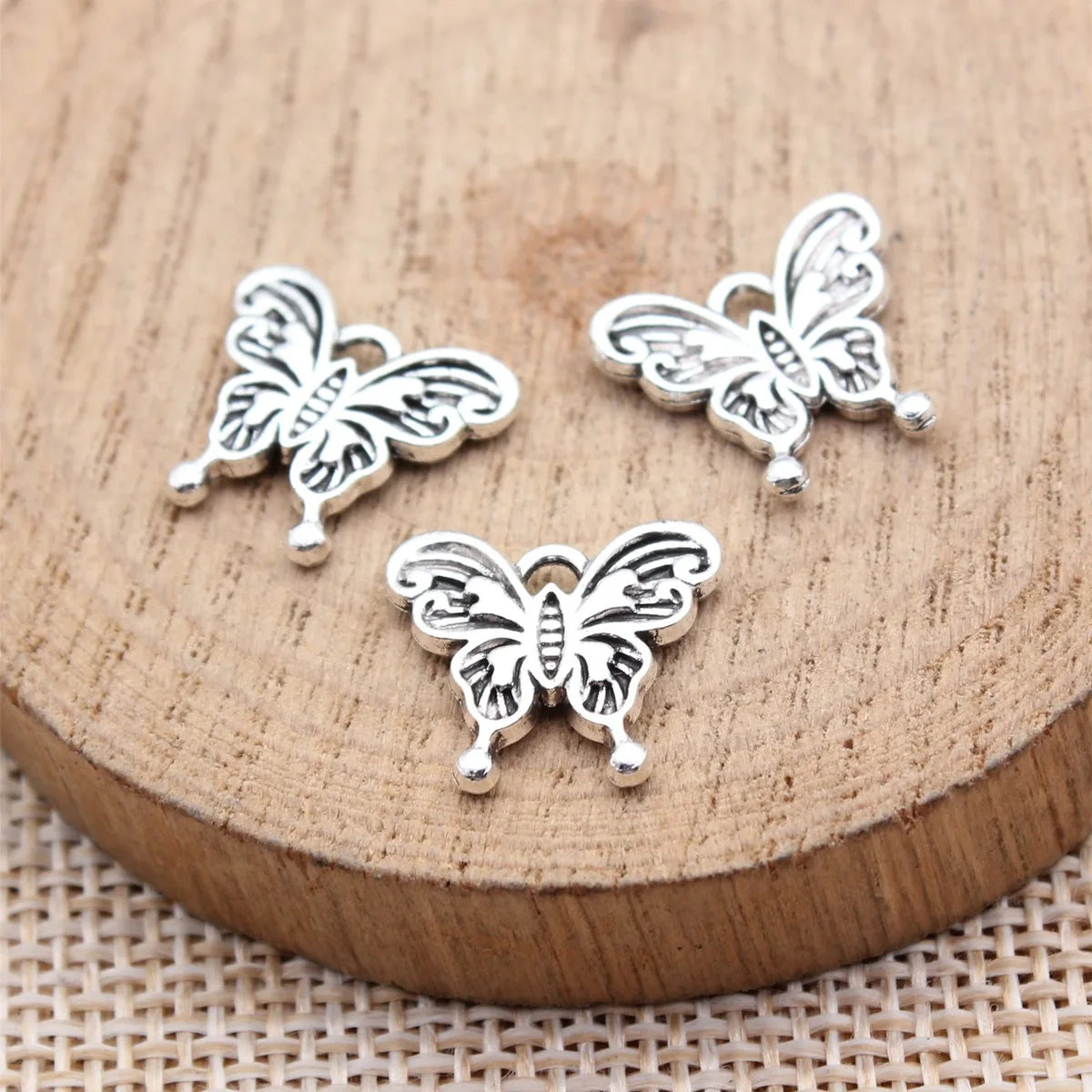 15x13mm 0.91g Antique Silver Zinc Alloy Butterfly Charm Pendant for DIY Bracelet Necklace Jewelry