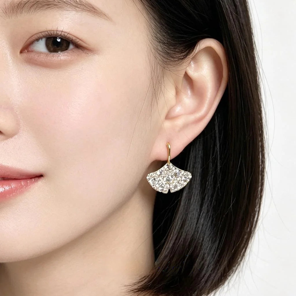 Light Luxury Micro Pave Zircon Ginkgo Leaf Copper Stud Earrings Elegant Floral Jewelry