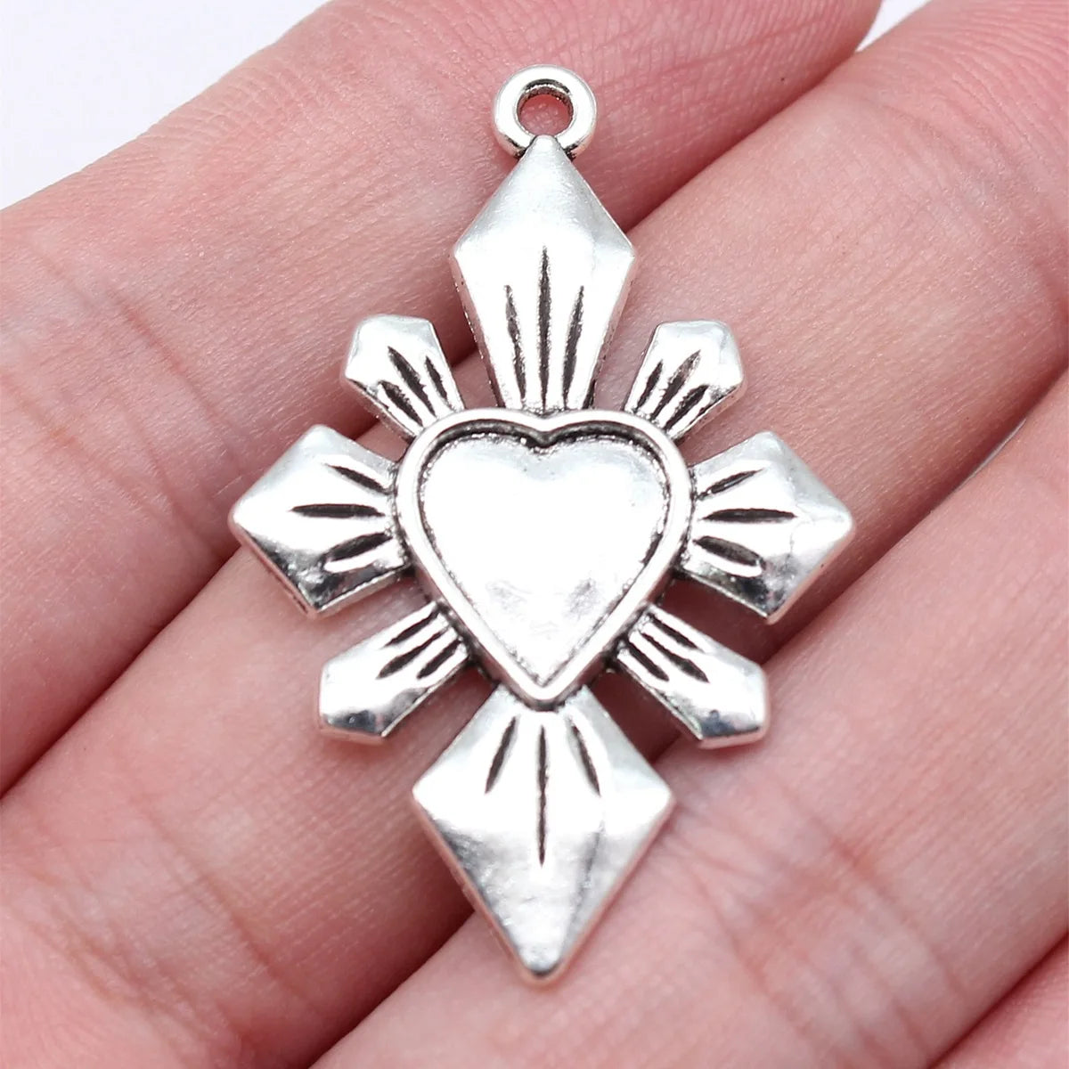 25x40mm 4.3g Antique Silver Zinc Alloy Gothic Heart Charm Pendant for DIY Necklace Bracelet Making