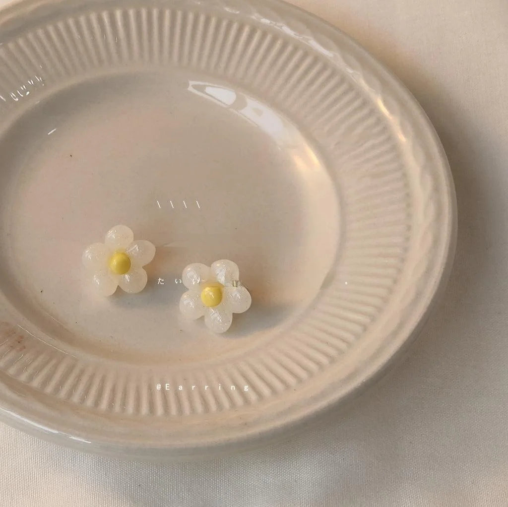 Fresh Style White Resin Rose Flower Stud Earrings With Silver Plated Pins For Women
