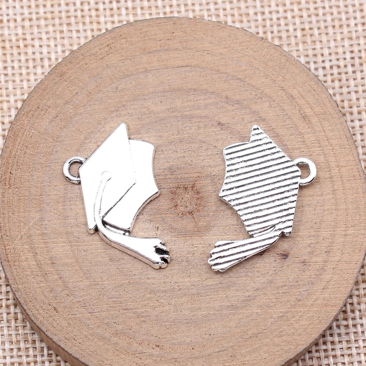 22x24mm 2.2g Antique Silver Zinc Alloy Graduation Cap Charm Pendant for DIY Necklace Bracelet Making