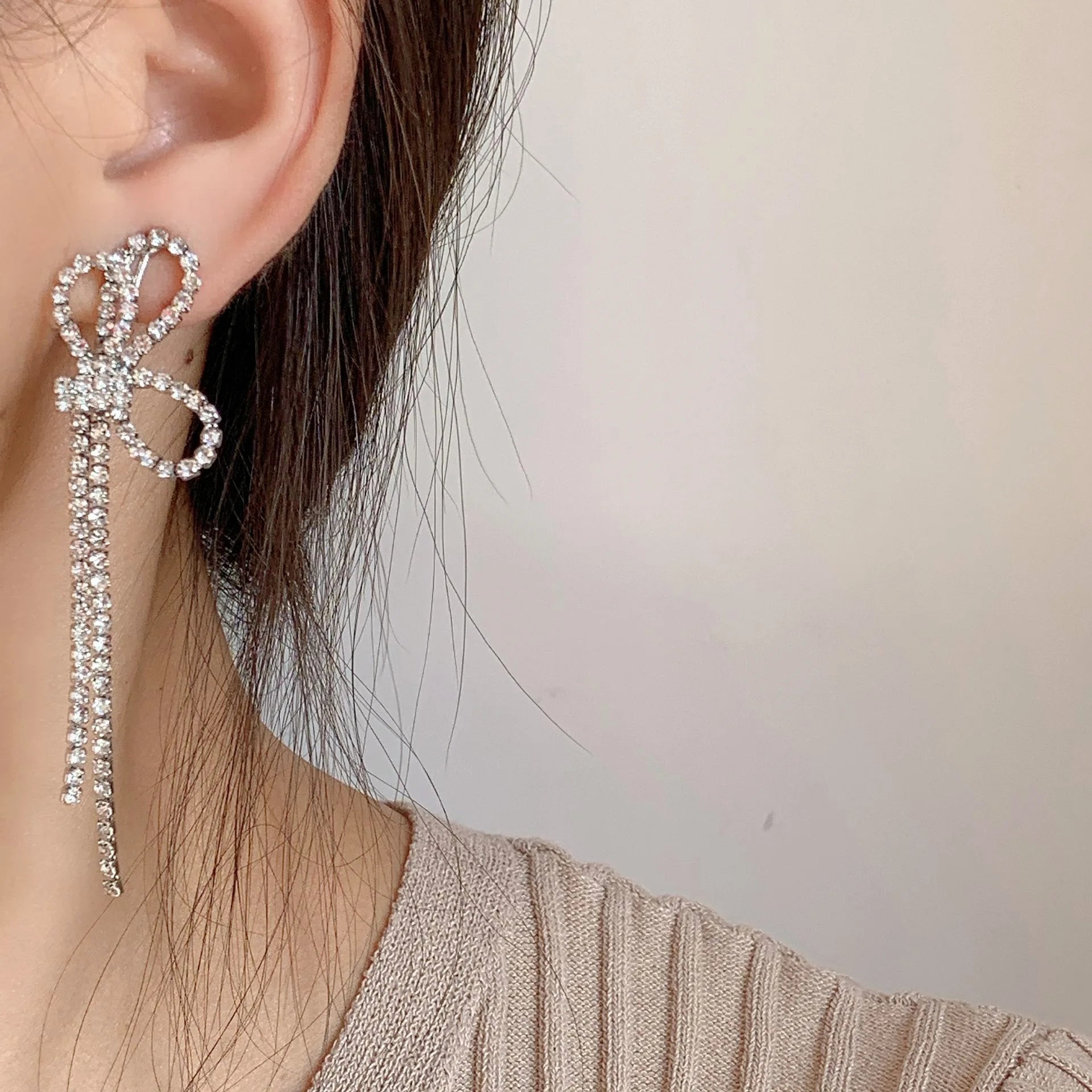 Luxury Rhinestone Bow Long Tassel Stud & Clip On No Piercing Elegant Fairy Drop Earrings