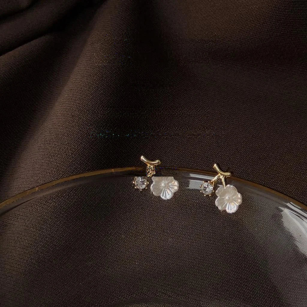 14K Gold Plated Alloy Flower Stud Earrings for Women Fresh Style Ear Jewelry