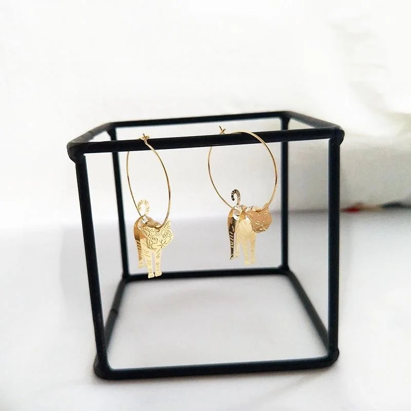 Creative 3D Movable Cat Metal Hoop Earrings, Personality Animal Dangle Jewelry