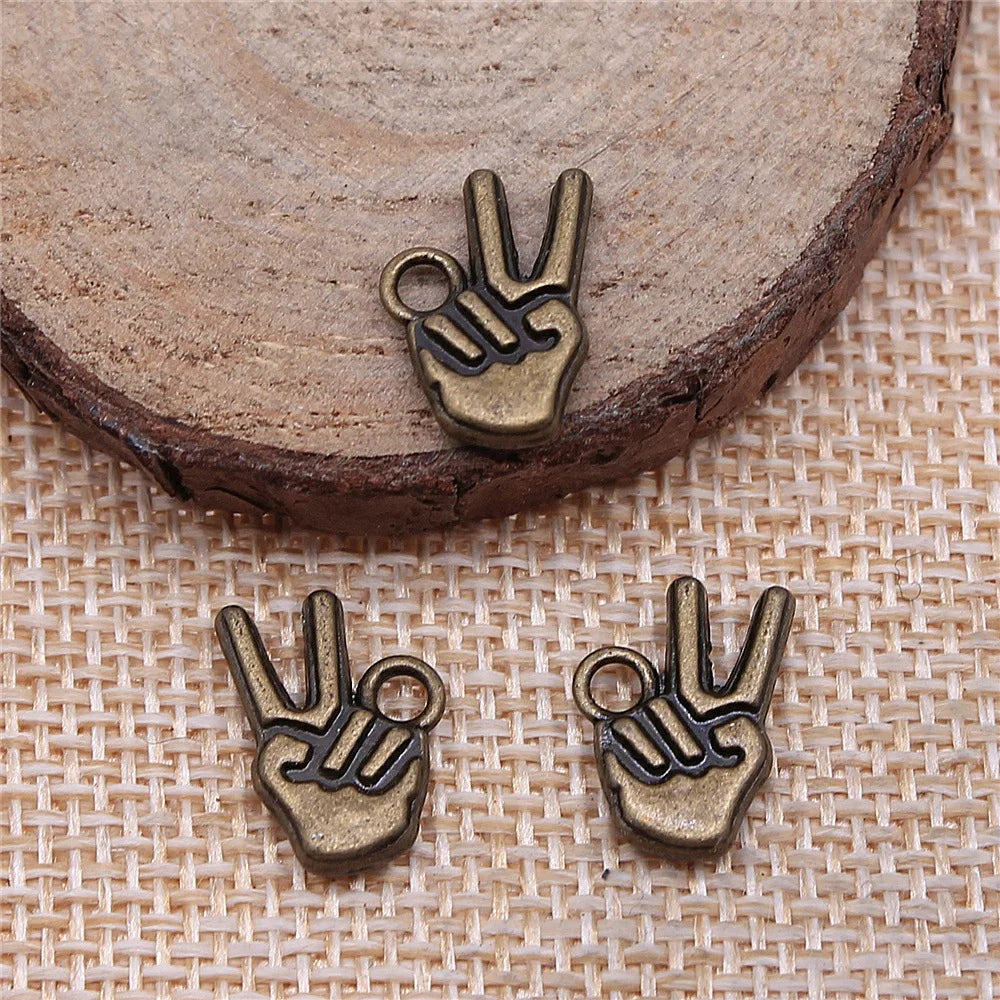 14x10mm 1.1g Antique Bronze Zinc Alloy V Hand Gesture Charm Pendant for DIY Bracelet Jewelry Making