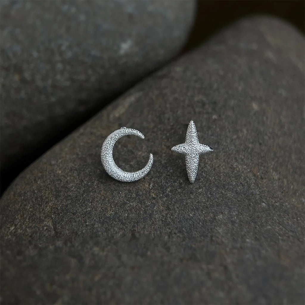 Sandblasted Eco-Friendly Copper Asymmetric Star Moon Stud Earrings Minimalist Style Jewelry
