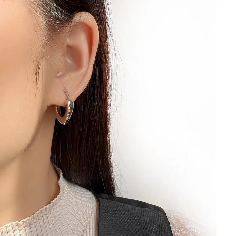 Elegant Smooth Gold Heart Hoop Alloy Stud & Clip On No Piercing Commuter Ear Cuff Earrings