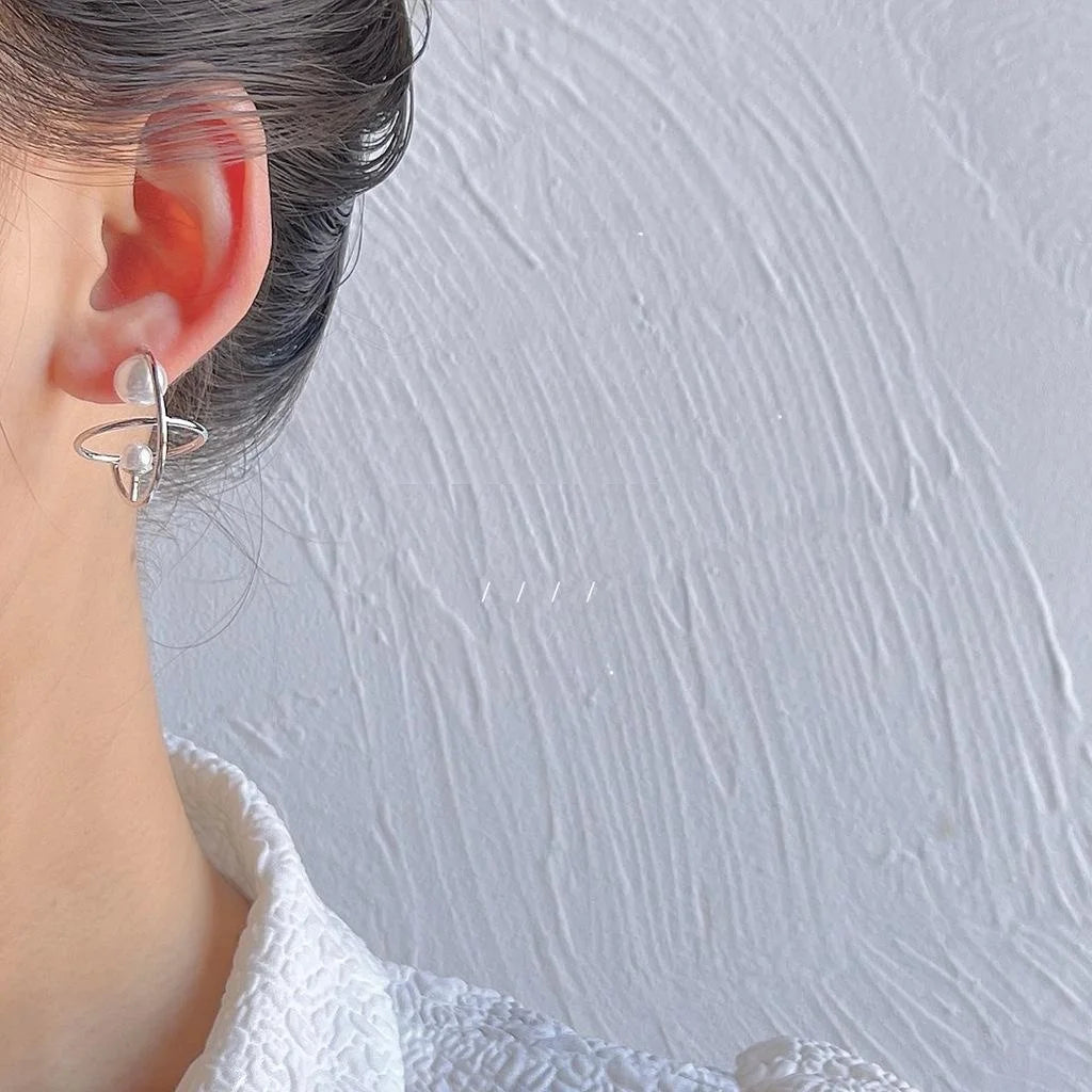 Silver Plated Copper Geometric Hollow Pearl Stud Earrings Artistic OL Fashion Jewelry