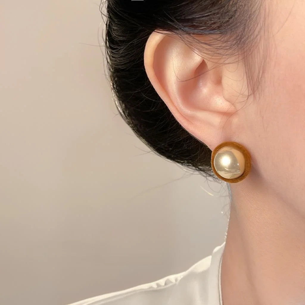 Hong Kong Style Round Geometric Flocked Pearl Stud Earrings For Women