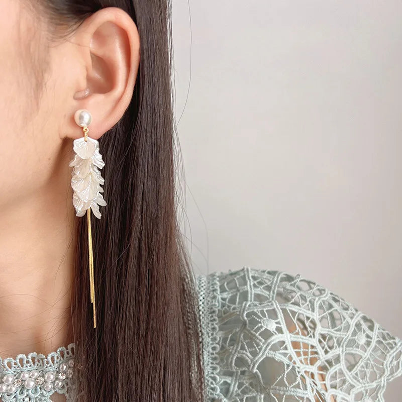 Elegant Pearl Flower Petal Statement Long Tassel Alloy Stud & Clip On No Piercing Dangle Earrings
