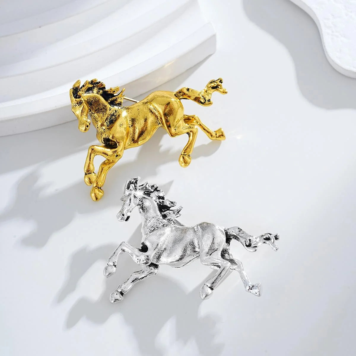 Vintage Gold Tone Alloy Galloping Horse Brooch, Elegant Zodiac Animal Lapel Pin Suit Accessory Gift