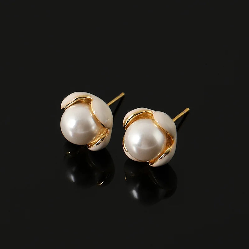 Elegant Enamel Flower Faux Pearl Alloy Stud & Clip On No Piercing Sweet French Style Earrings