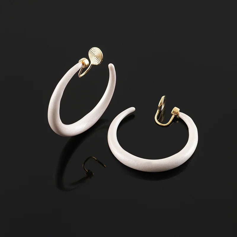 Elegant White Enamel Hoop With Gold Spiral Disc Stud & Clip On No Piercing Fashion Earrings