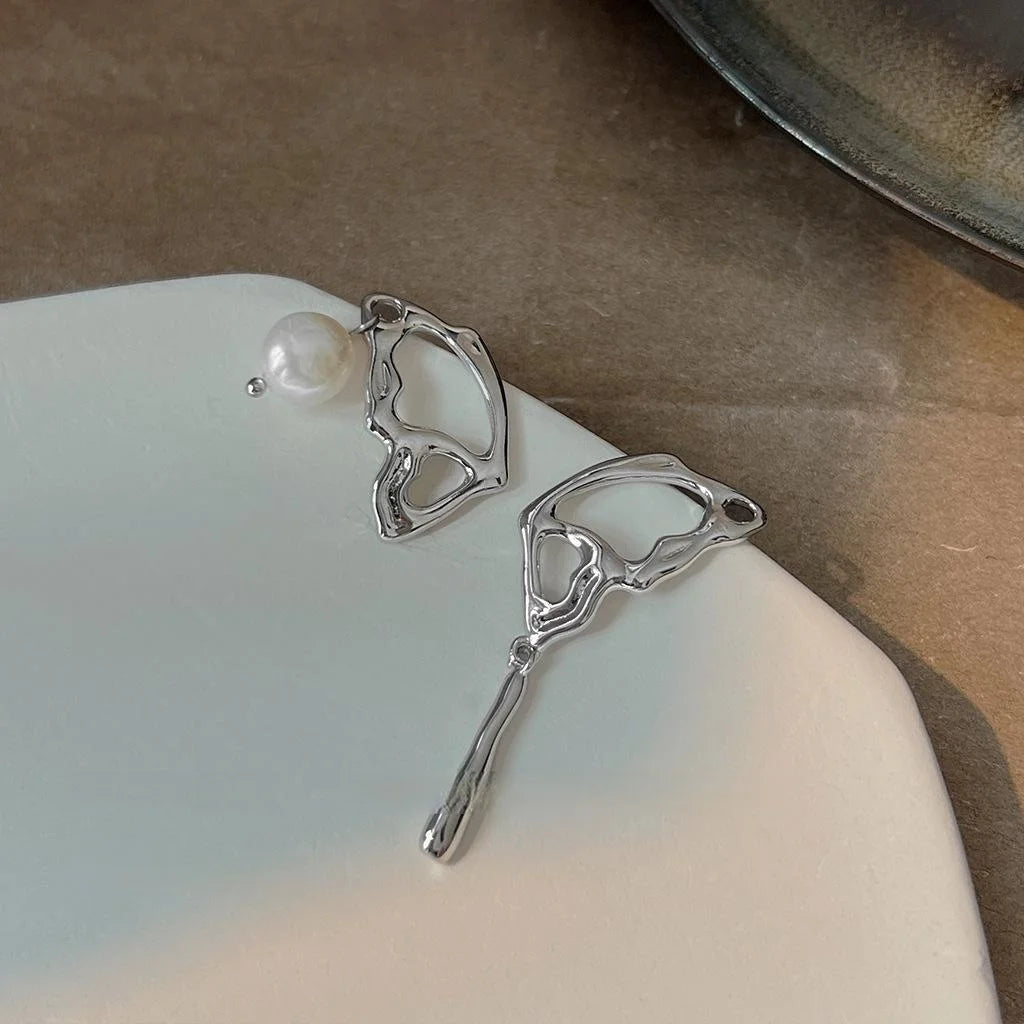 Freshwater Pearl Asymmetric Butterfly Stud Earrings Sweet Cool Lava Liquid Hollow Wing Jewelry