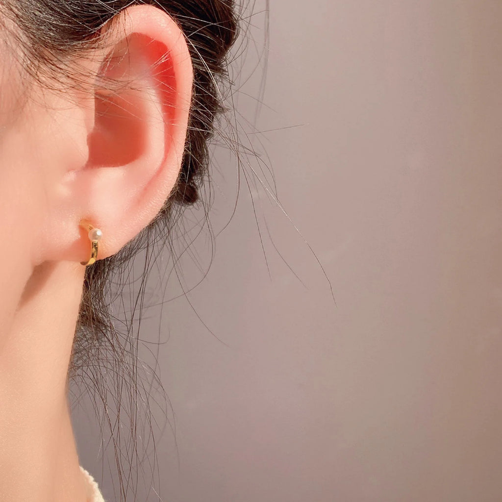 Elegant Gold Alloy Spiral Hoop Pearl Stud & Clip On No Piercing Ear Cuff Korean Style Earrings