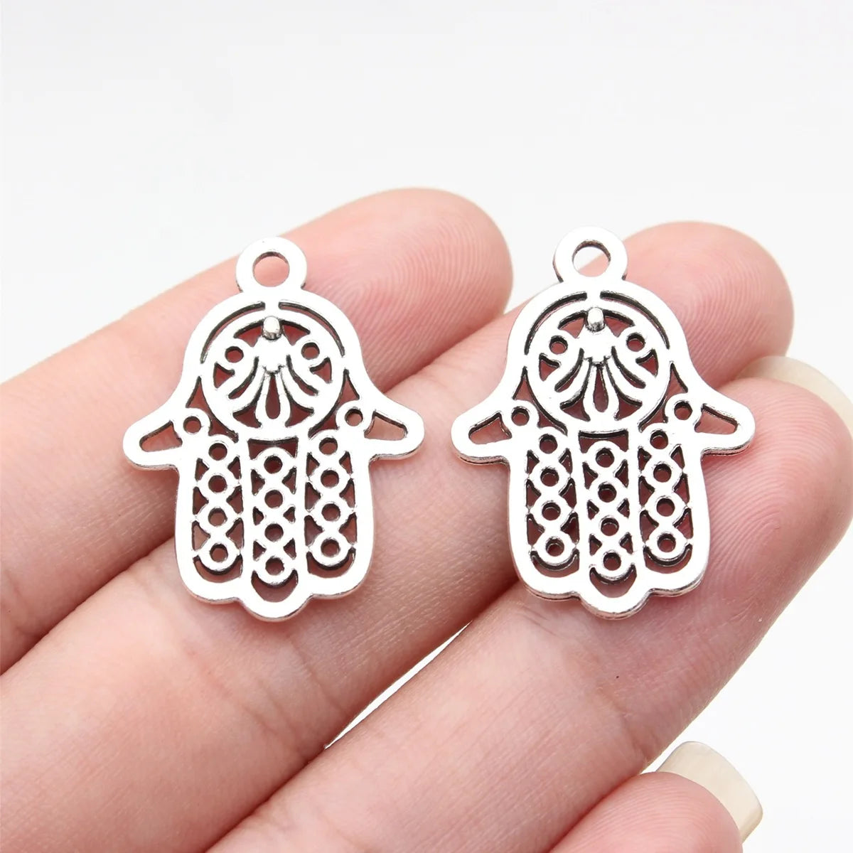 28x21mm 1.75g Antique Silver Zinc Alloy Hand Palm Charm Pendant for Necklace Bracelet DIY Jewelry Making