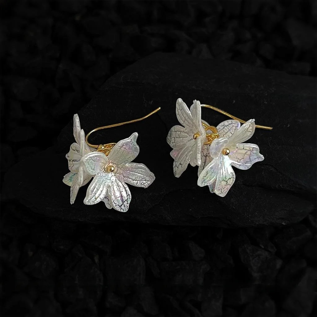 Sweet Iridescent White Acrylic Flower Petal Drop Earrings Handmade Vacation Style Jewelry