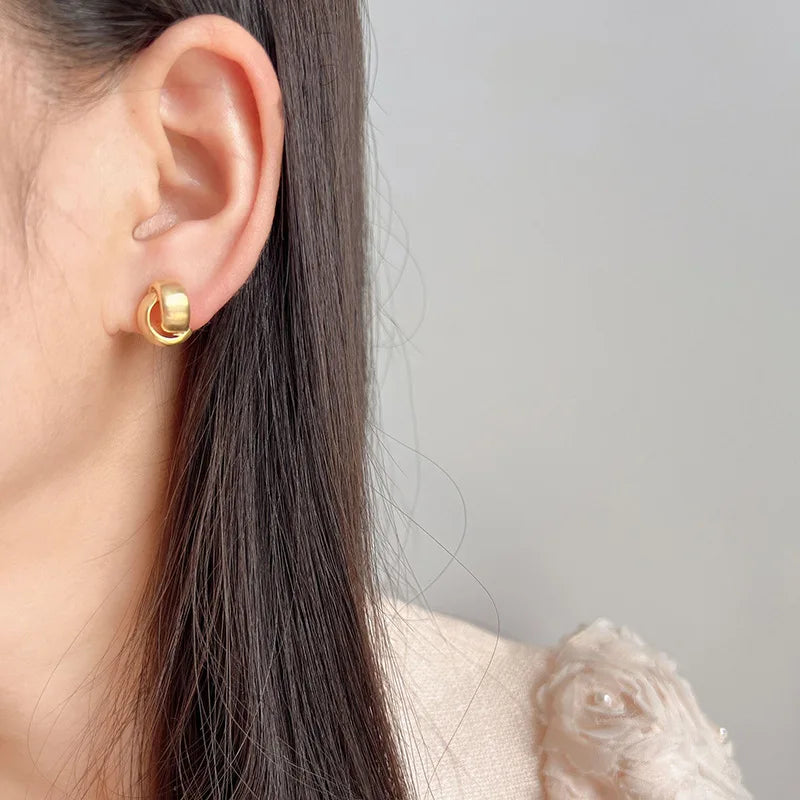Elegant Brushed Gold Alloy Cross Knot Hoop Earrings For Women, Minimalist Stud & Clip On No Piercing Earrings