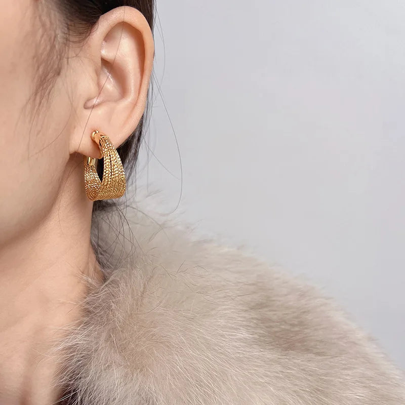 Elegant Gold Alloy Multi Layer Spiral Hoop Stud & Clip On No Piercing Chain Tassel Huggie Earrings
