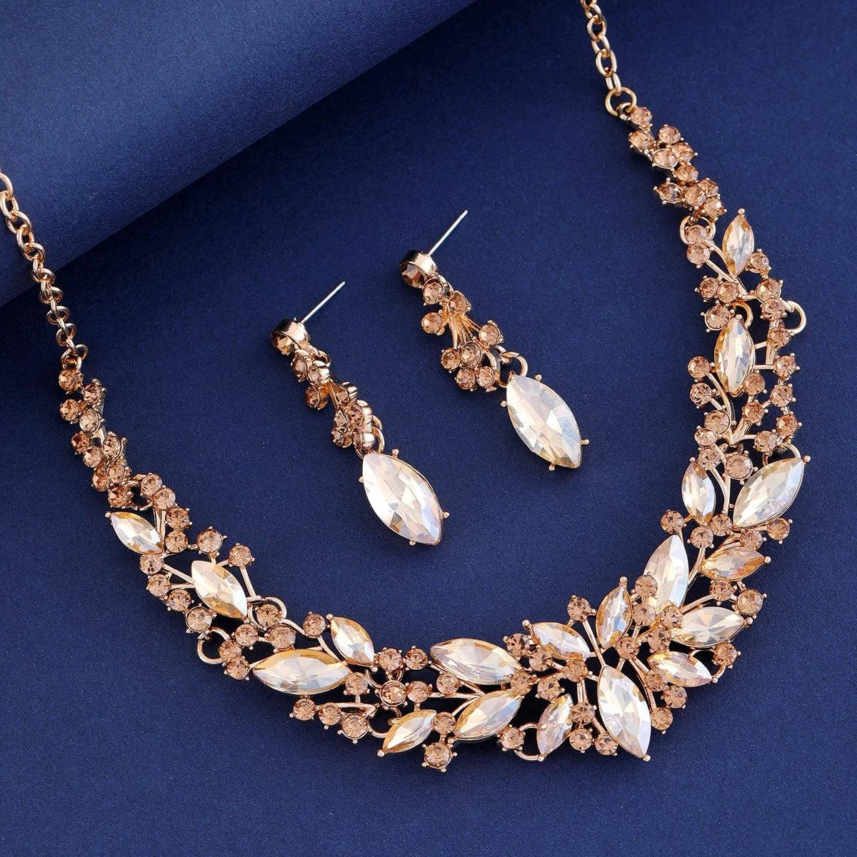 Luxury Crystal Leaf Necklace And Earrings Jewelry Set, Elegant Rhinestone Bridal Jewelry For Wedding Party