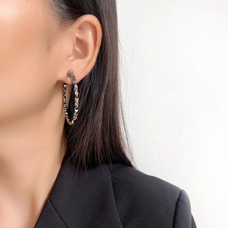 Elegant Gold Alloy Faceted Circle Hoop Stud & Clip On No Piercing Spiral Disc Fashion Earrings