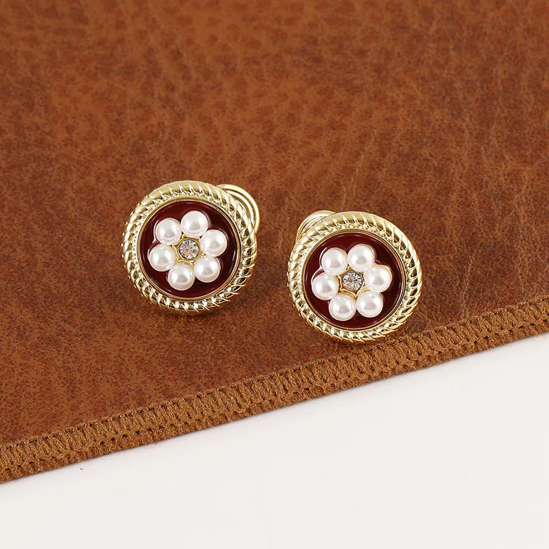 Vintage Round Flower Pearl Rhinestone Enamel Alloy Stud & Clip On No Piercing Women's Fashion Earrings