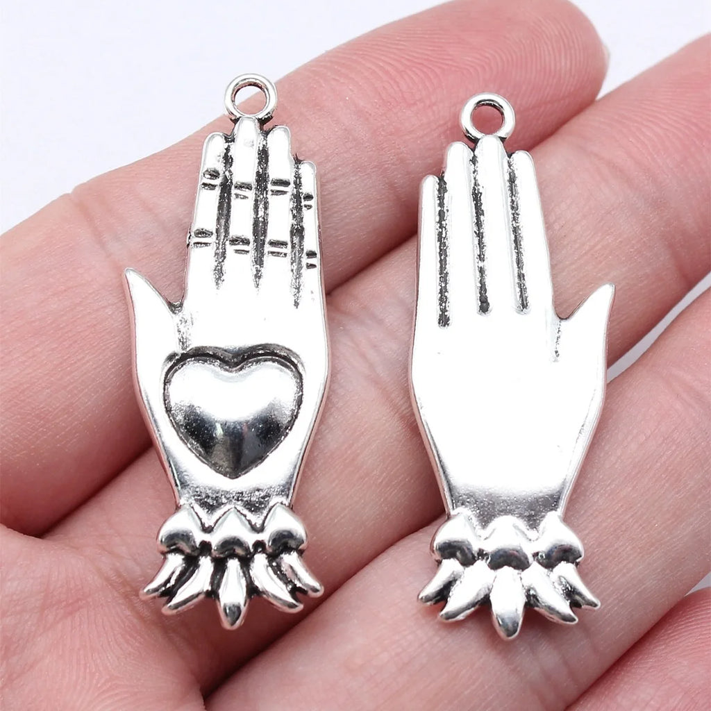 43x16mm 5.3g Antique Silver Zinc Alloy Gothic Hand Heart Charm Pendant for DIY Necklace Jewelry Making