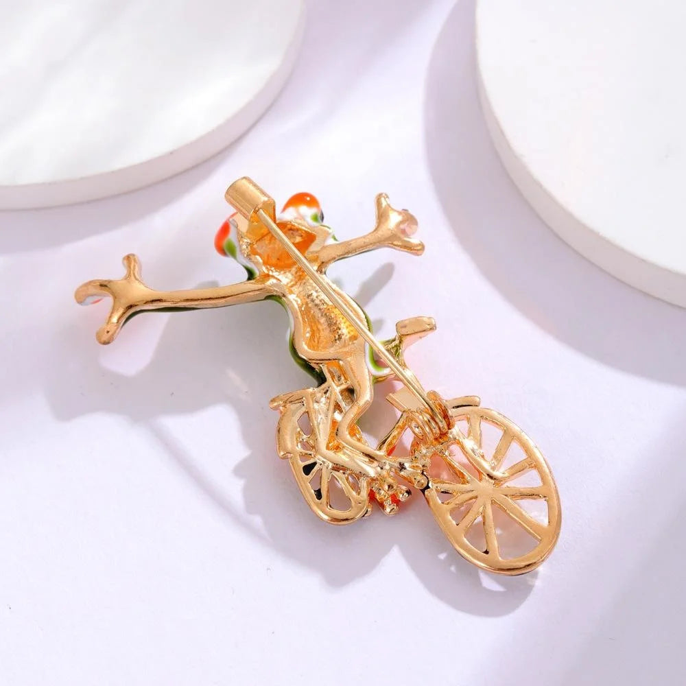 Cute Enamel Frog Riding Bicycle Brooch For Women, Creative Animal Lapel Pin Suit Coat Accessory Gift