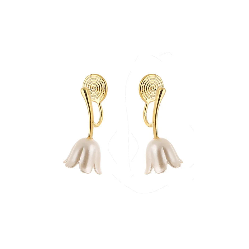 Vintage Lily Flower Pearl Alloy Drop Stud & Clip On No Piercing Hong Kong Style Elegant Earrings